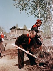 Школьники Нижне-Чемской Средней Школы  в Селе Огурцово (01).jpg