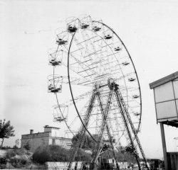 3. Аттракционы на Историческом бульваре.1973г Фото В.Арестова.jpg