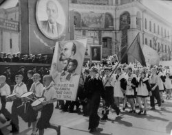 Севастополь Первомай 1960-е.jpg